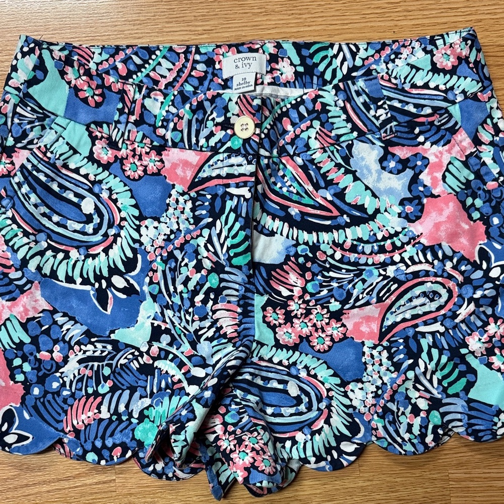 Crown & Ivy Women's High Waist Patterned Shorts size 10